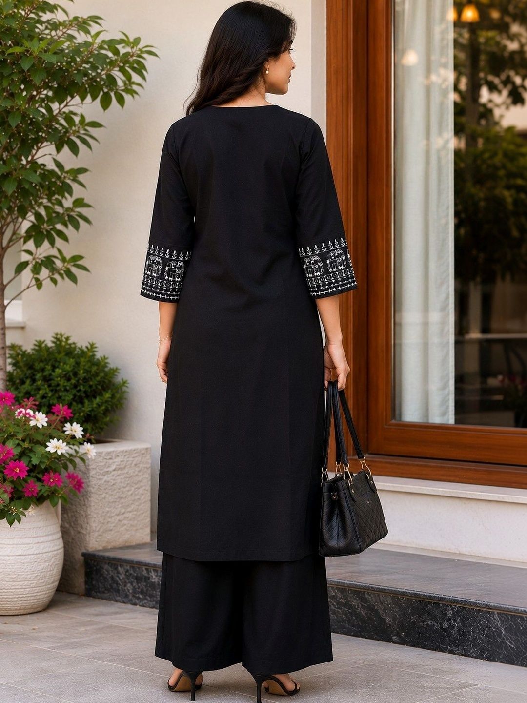 Embrodiered kurta set
